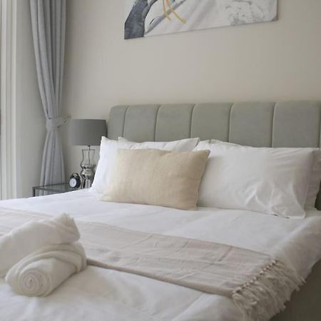 Vera Residences By Damac I 1Br Luxury Aparthotel Dubai Bagian luar foto