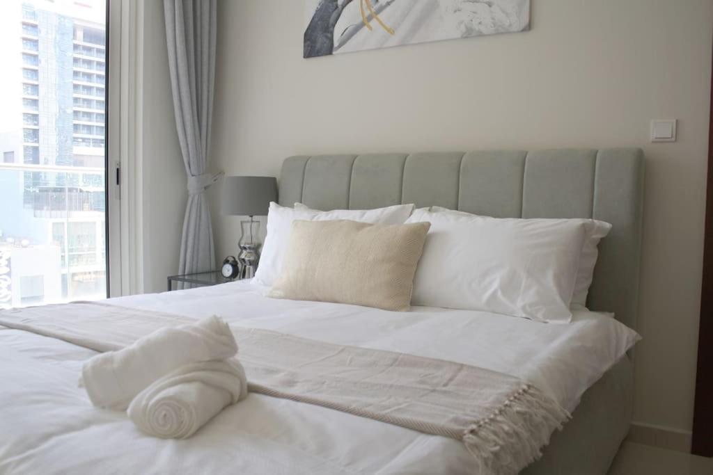 Vera Residences By Damac I 1Br Luxury Aparthotel Dubai Bagian luar foto